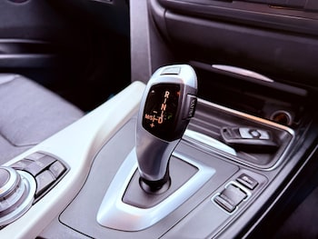 Used BMW 3 Series 2015 for sale - 77722770: Photo