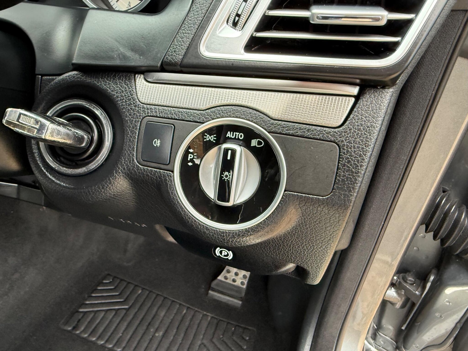 Used Mercedes-Benz E Class for sale - 77793682: Photo 29