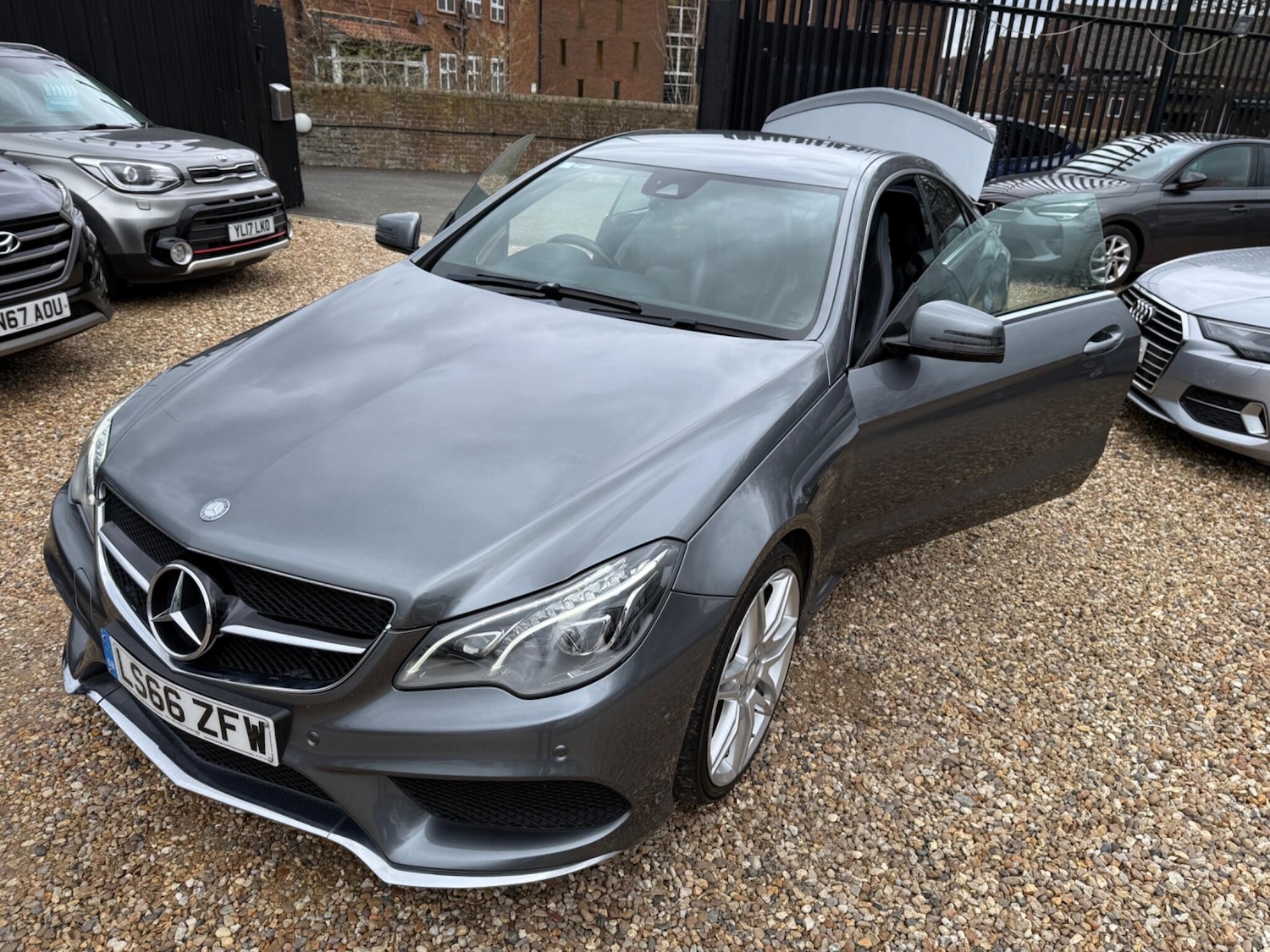 Used Mercedes-Benz E Class for sale - 77793682: Photo 33