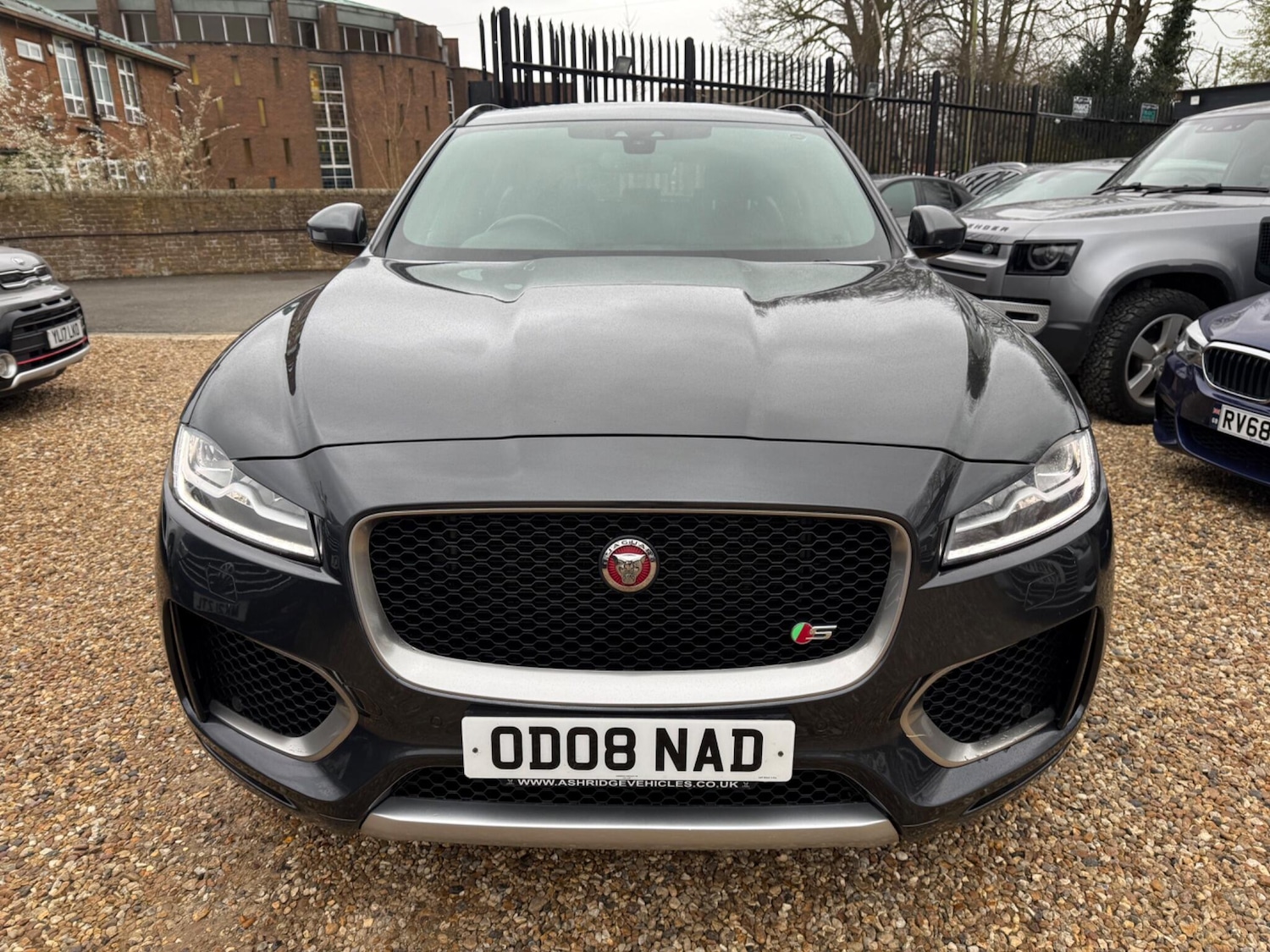 Used Jaguar F-Pace 2017 for sale - 77892241: Photo 2