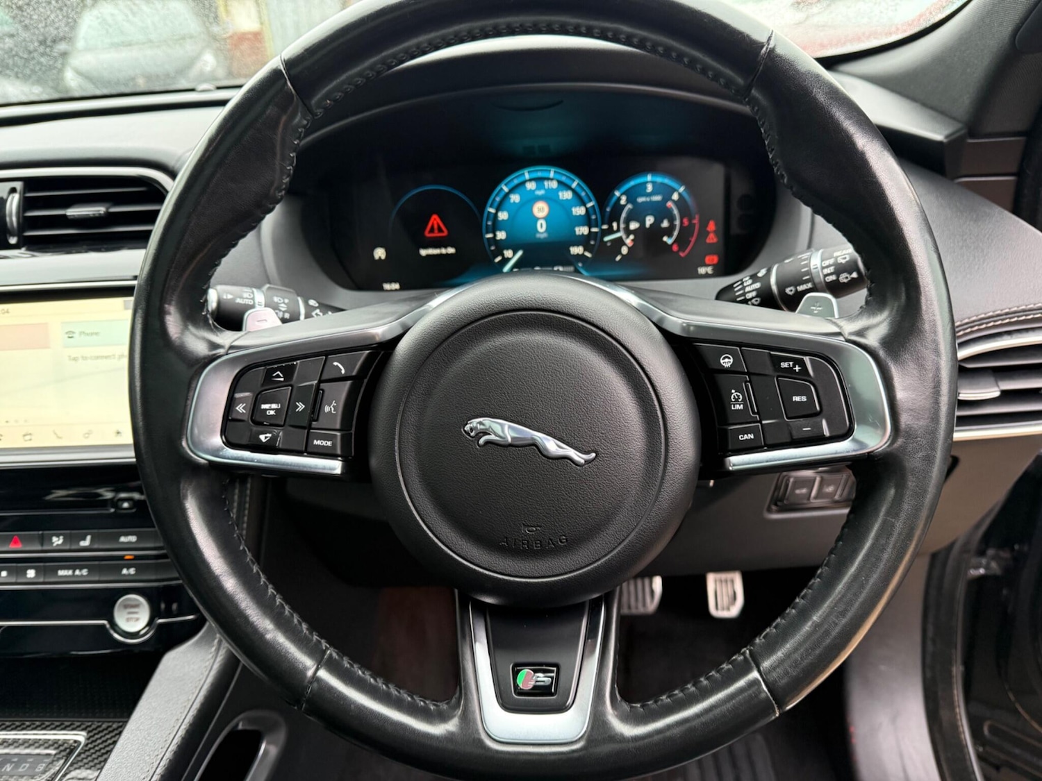 Used Jaguar F-Pace 2017 for sale - 77892241: Photo 23