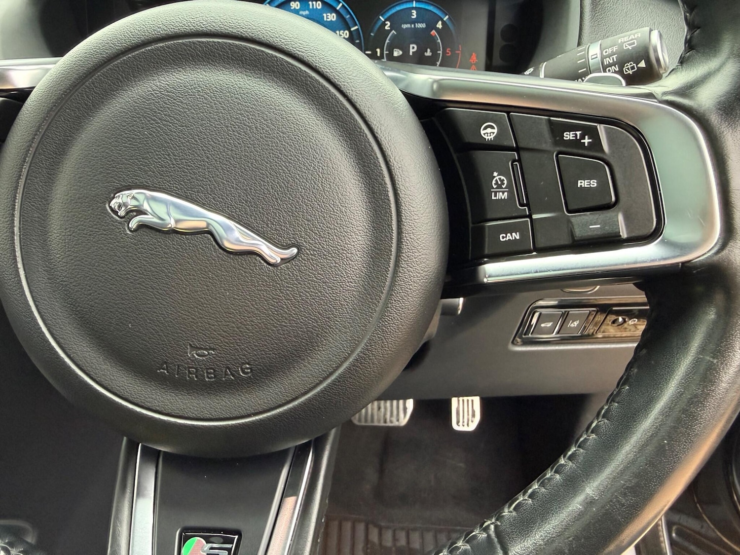 Used Jaguar F-Pace 2017 for sale - 77892241: Photo 24