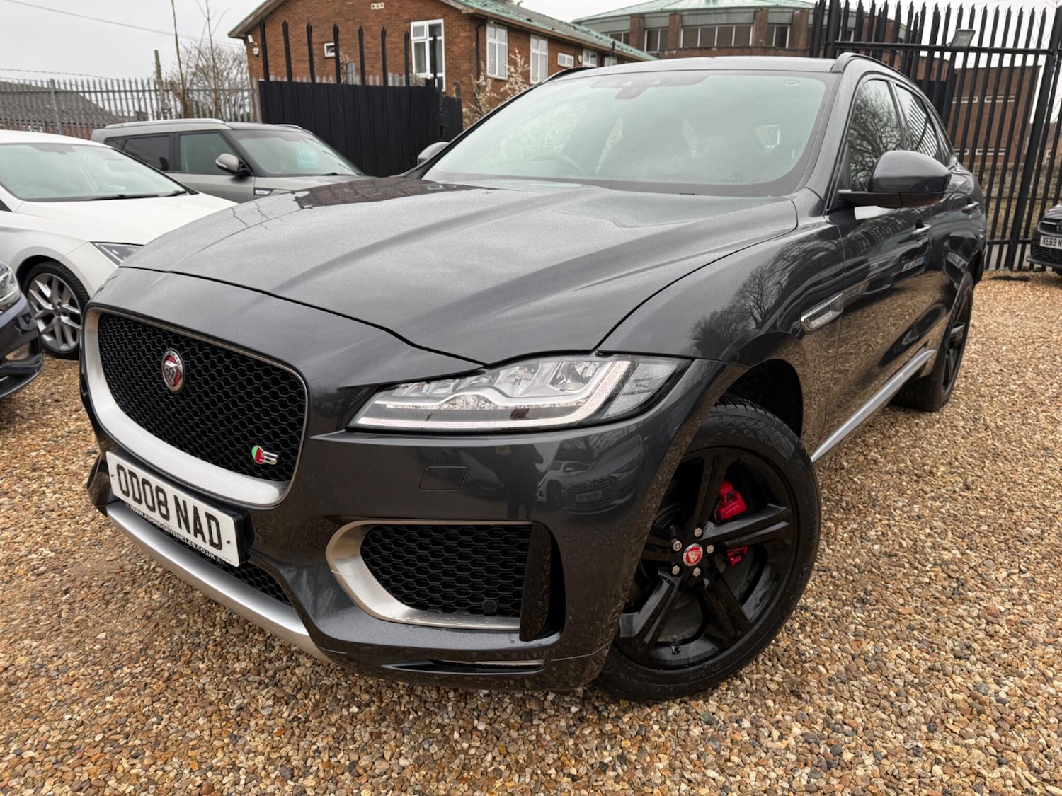 Used Jaguar F-Pace 2017 for sale - 77892241: Photo 3