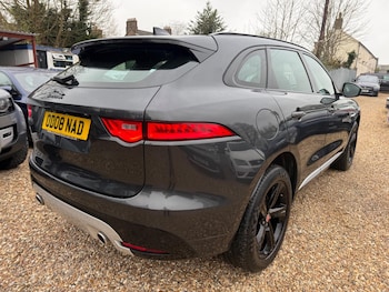 Used Jaguar F-Pace 2017 for sale - 77892241: Photo