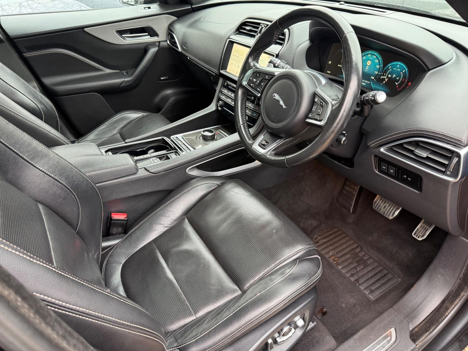 Used Jaguar F-Pace 2017 for sale - 77892241: Photo 9