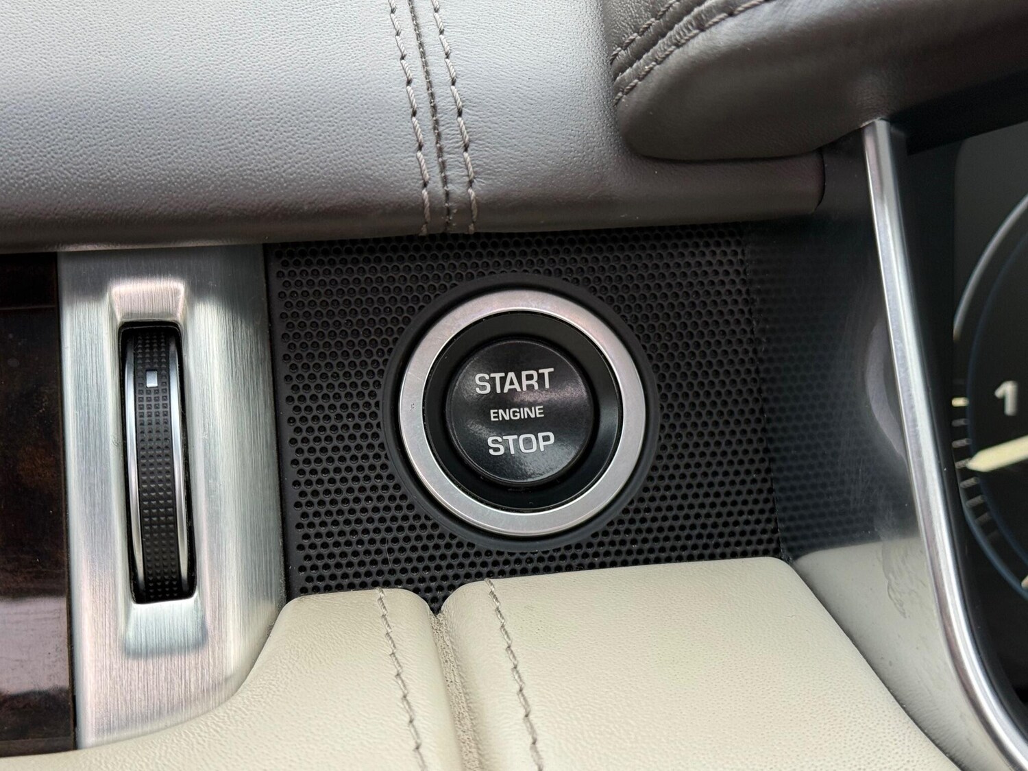 Used Land Rover Range Rover for sale - 77723438: Photo 40