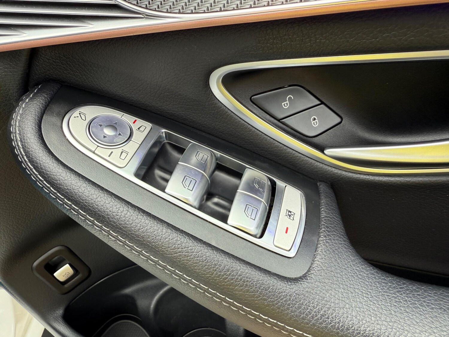 Used Mercedes-Benz EQC for sale - 77723578: Photo 41