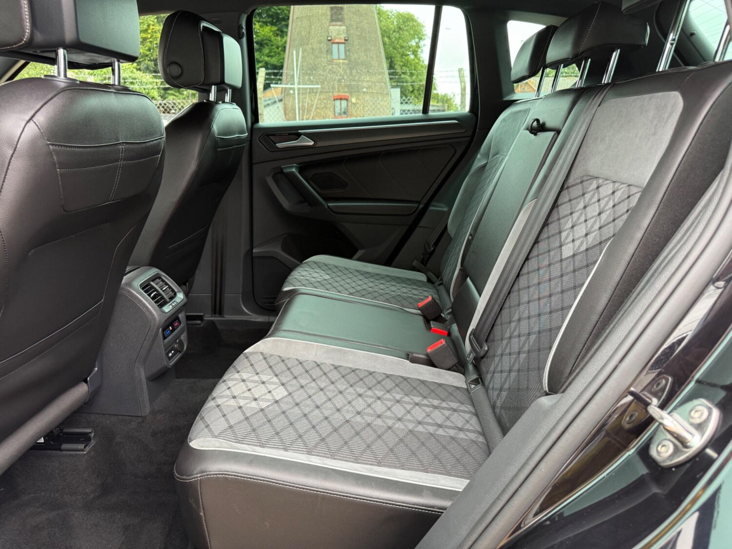 Used Volkswagen Tiguan 2021 for sale - 77940548: Photo 19