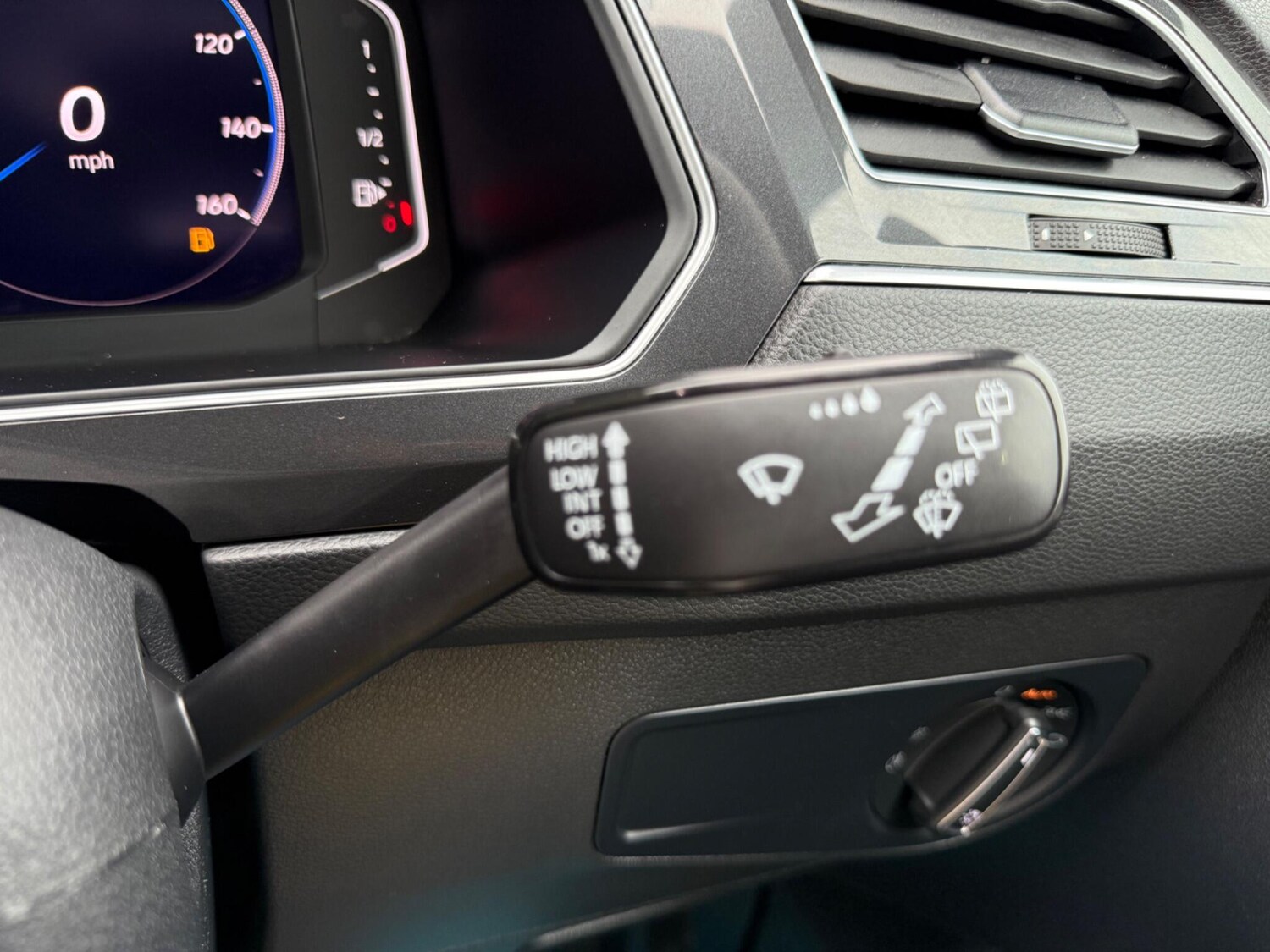 Used Volkswagen Tiguan 2021 for sale - 77940548: Photo 24