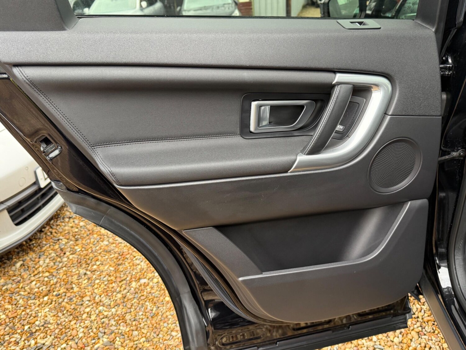 Used Land Rover Discovery Sport for sale - 77723529: Photo 40