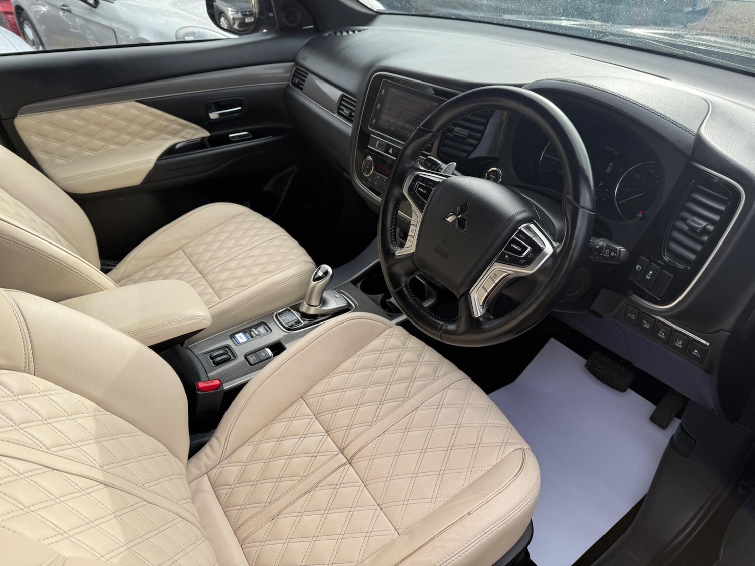 Used Mitsubishi Outlander for sale - 77769731: Photo 11