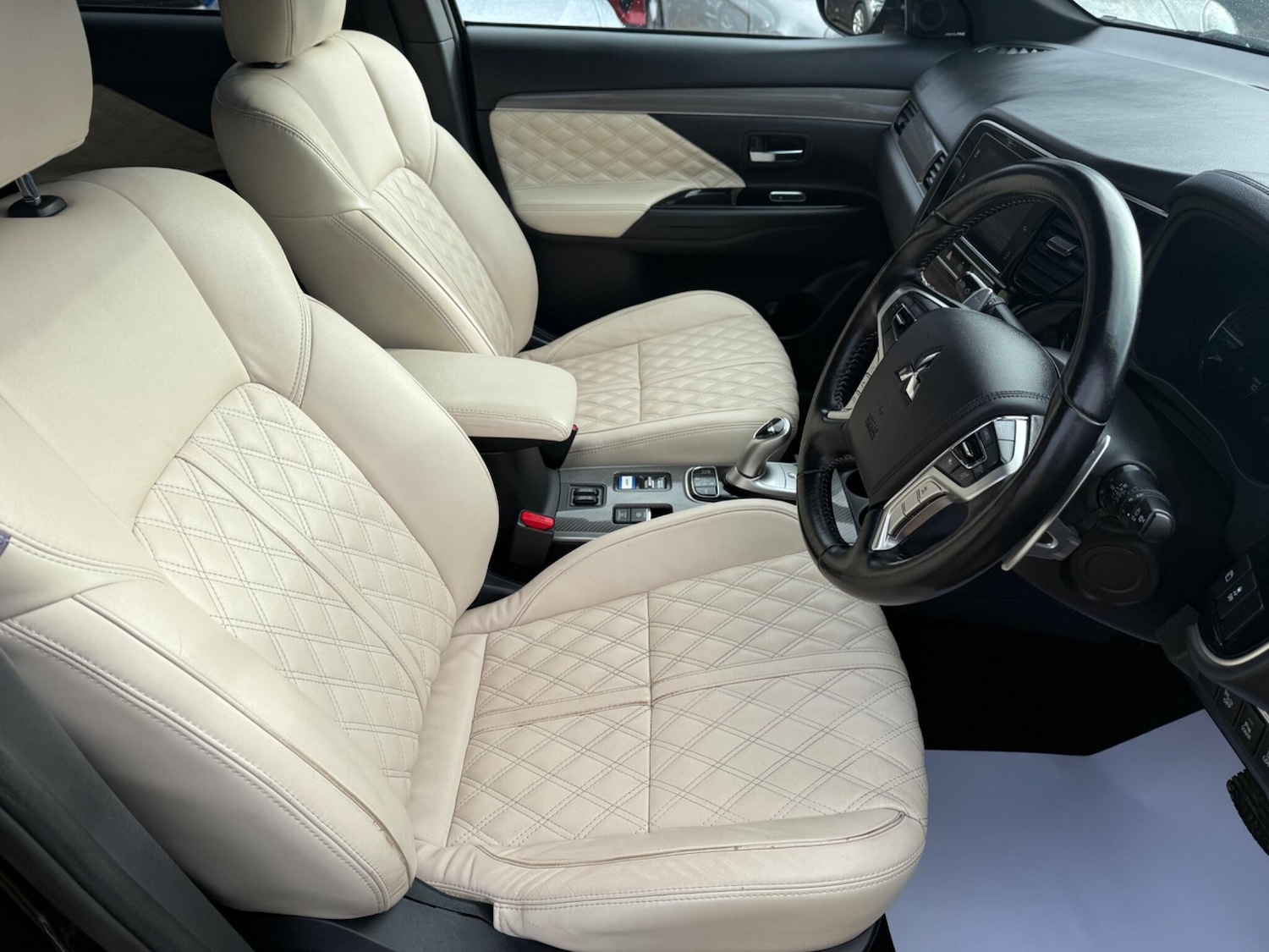 Used Mitsubishi Outlander for sale - 77769731: Photo 14