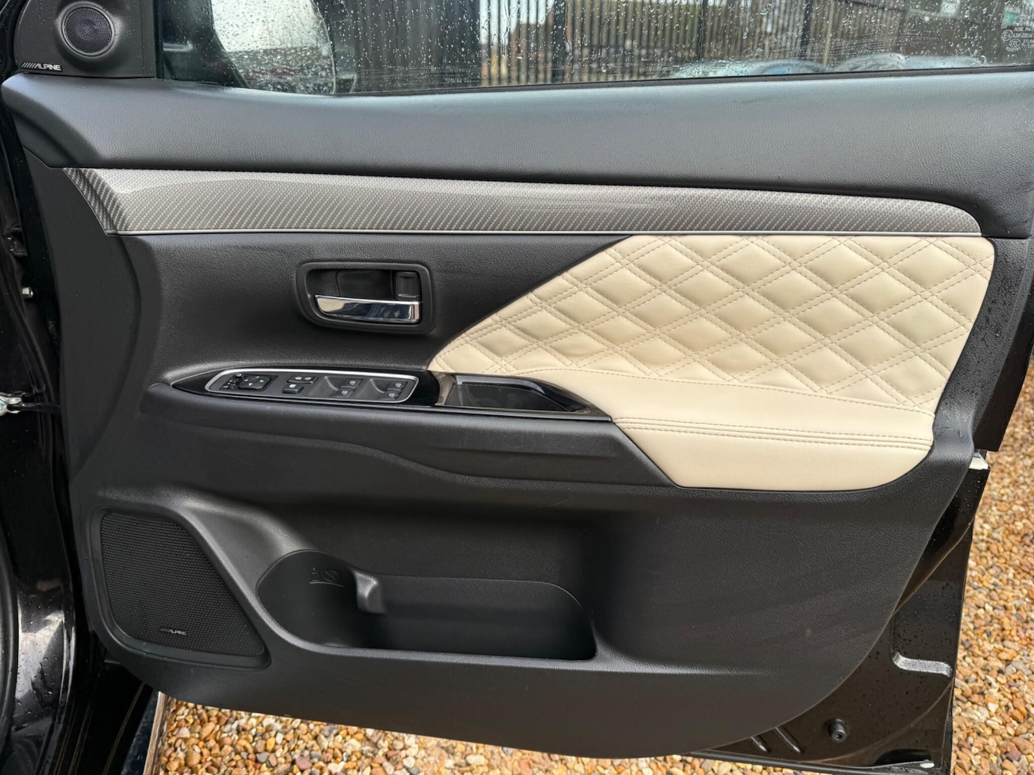 Used Mitsubishi Outlander for sale - 77769731: Photo 31