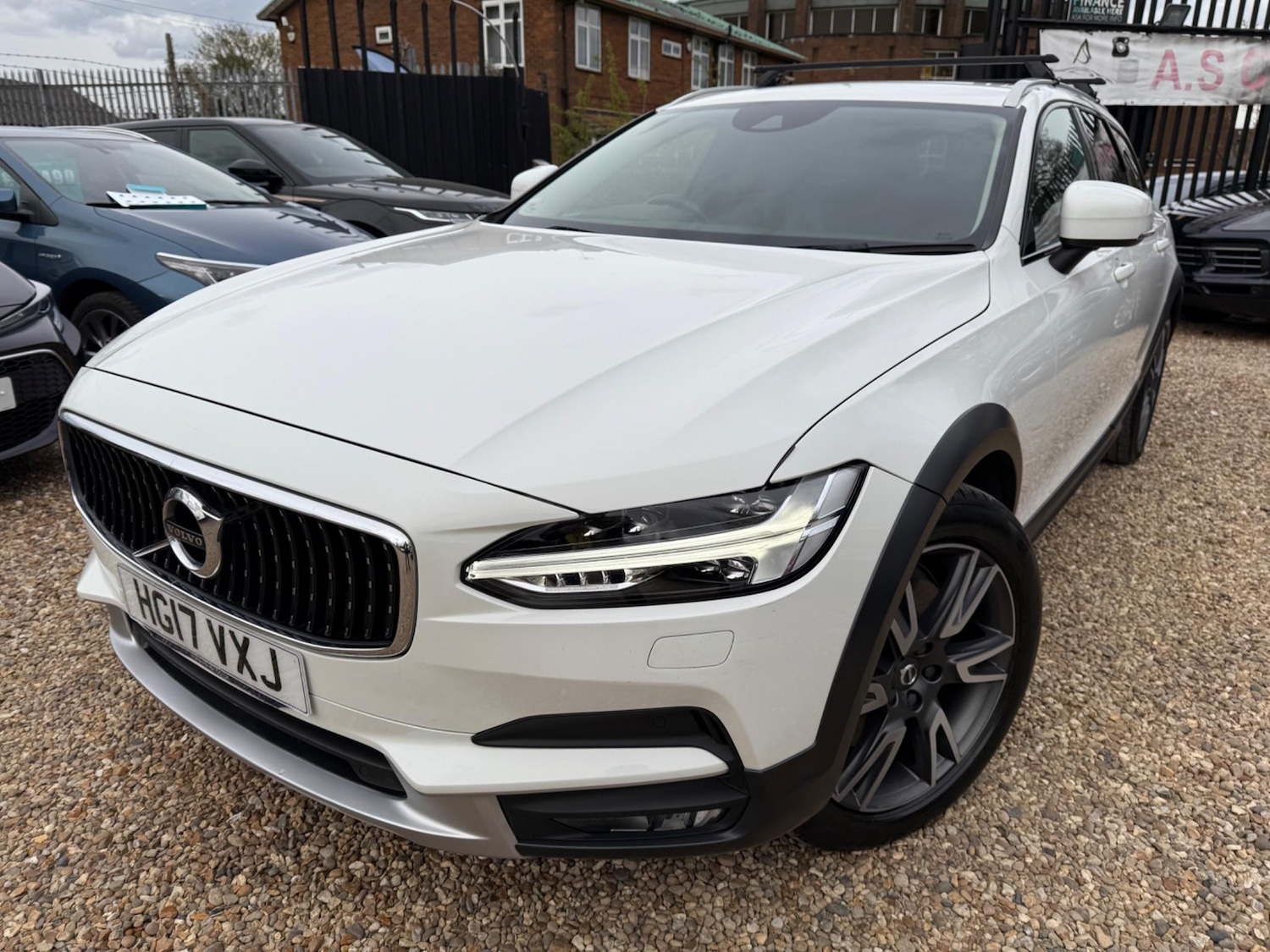 Used Volvo V90 Cross Country for sale - 77723515: Photo 3