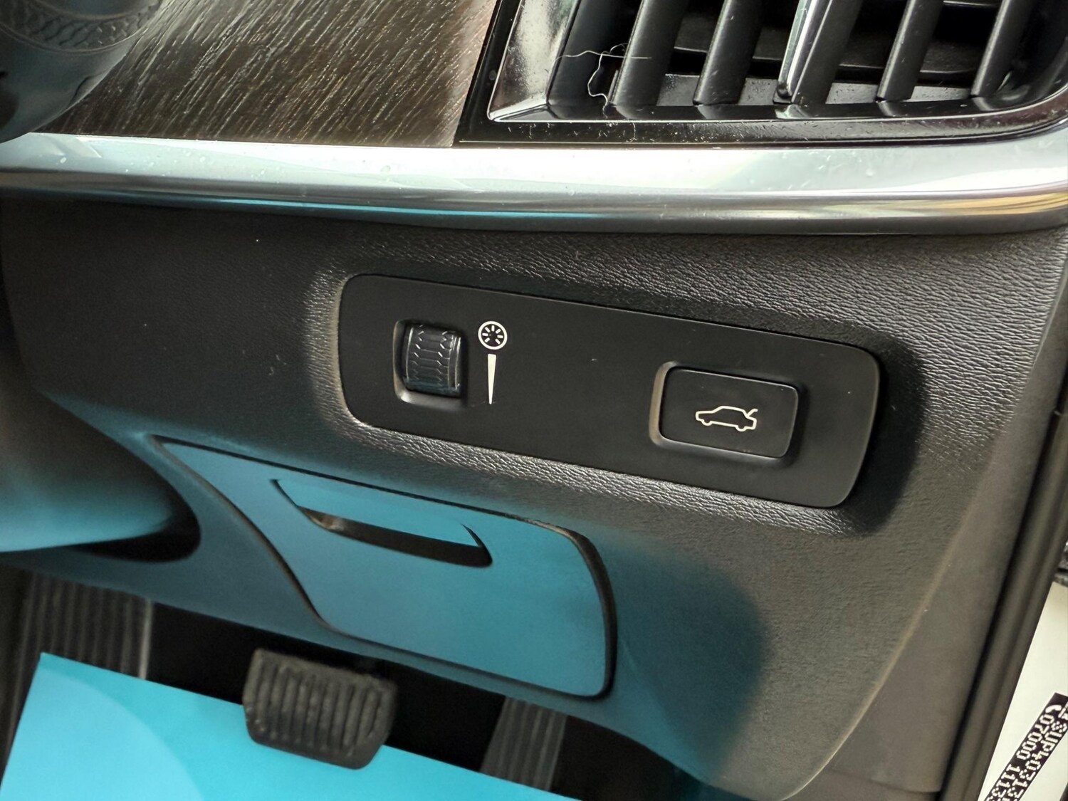 Used Volvo V90 Cross Country for sale - 77723515: Photo 32