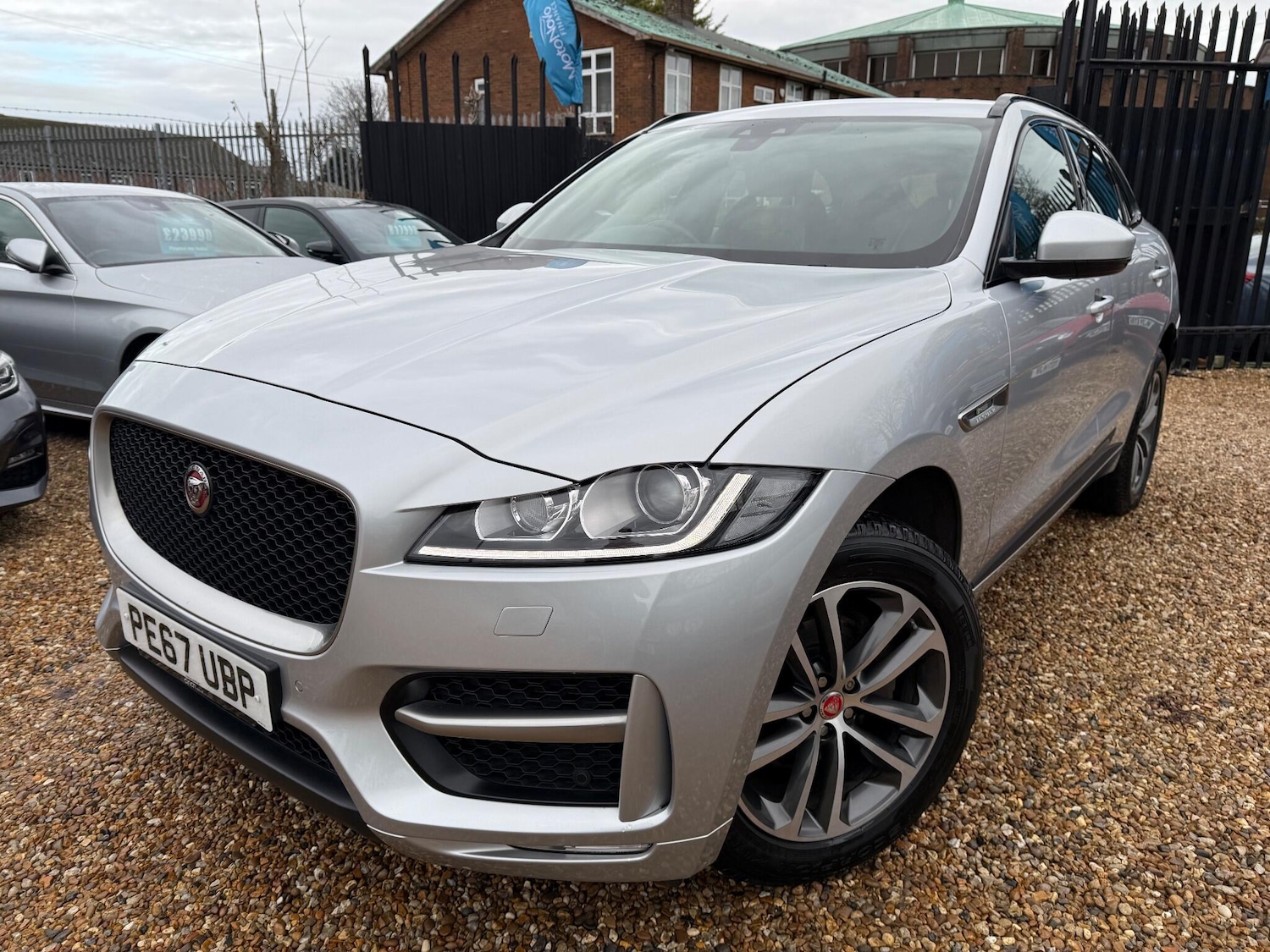 Used Jaguar F-Pace 2017 for sale - 78062858: Photo 3