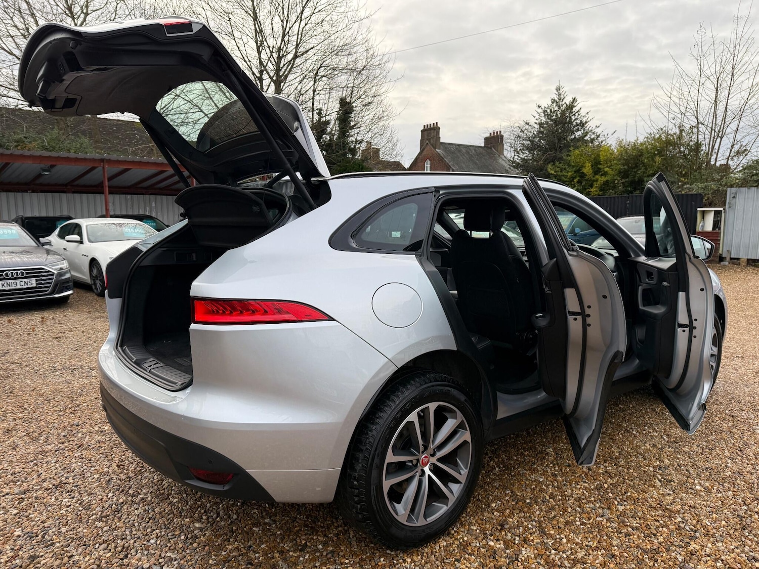 Used Jaguar F-Pace 2017 for sale - 78062858: Photo 42