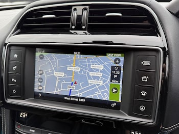 Used Jaguar F-Pace 2017 for sale - 78062858: Photo