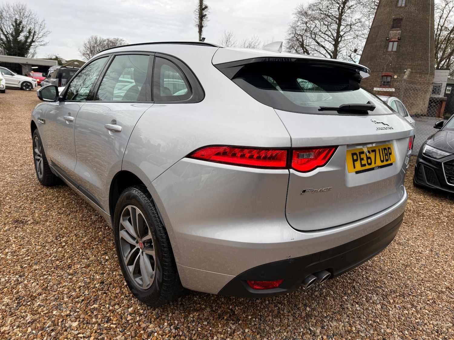 Used Jaguar F-Pace 2017 for sale - 78062858: Photo 7