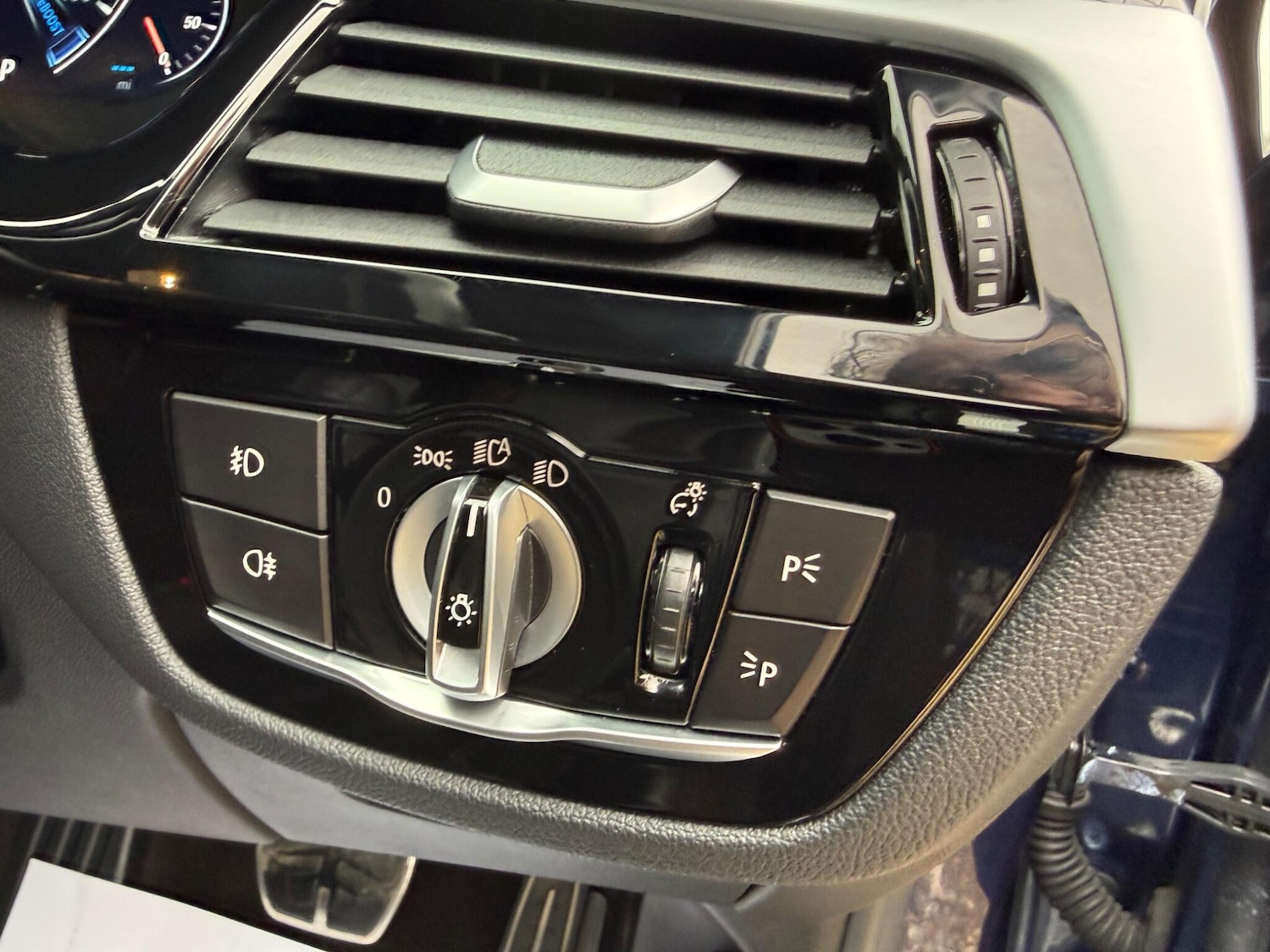 Used BMW 5 Series 2018 for sale - 77793570: Photo 37