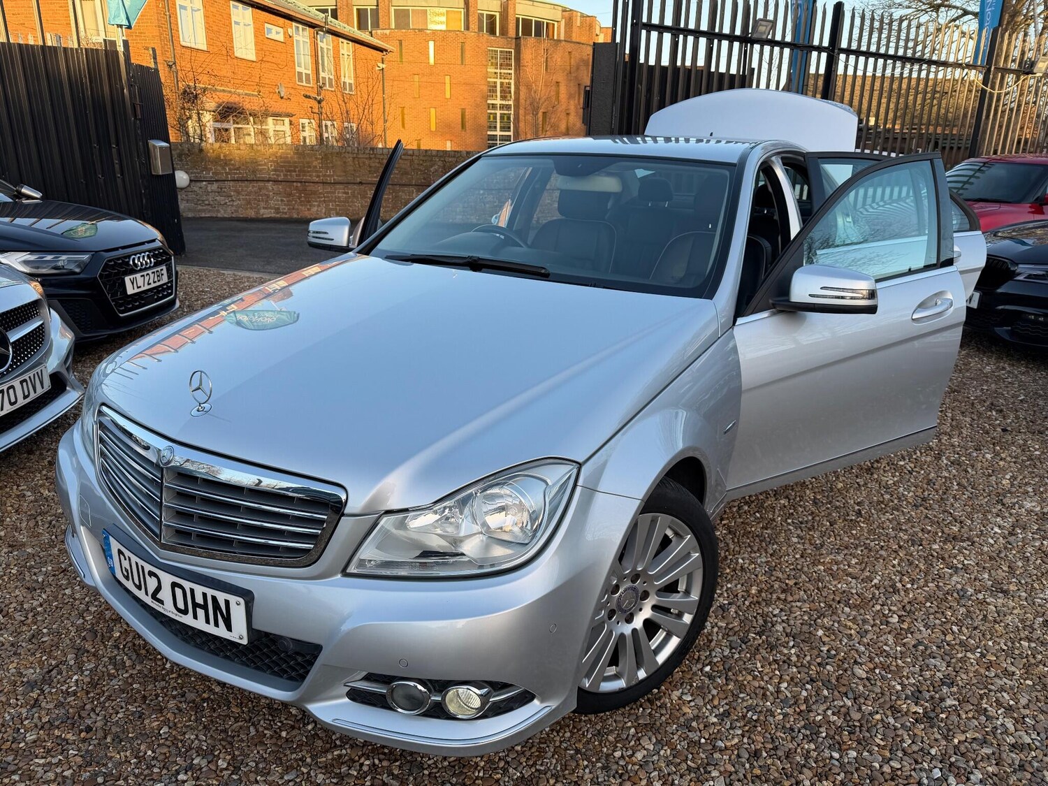 Used Mercedes-Benz C Class for sale - 77724123: Photo 11