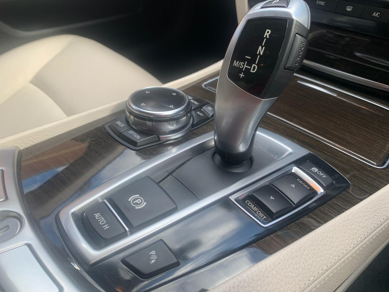 Used BMW 7 Series 2013 for sale - 75810286: Photo 37