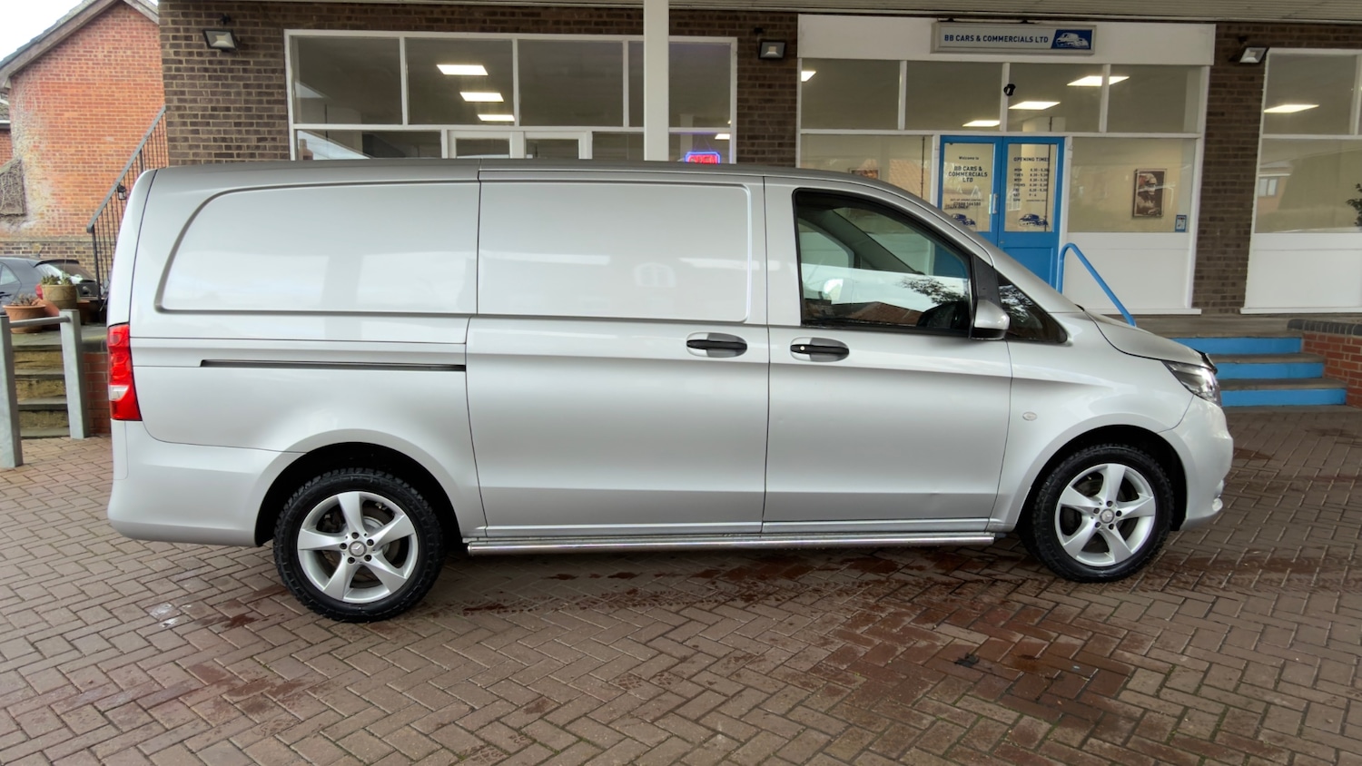 Used Mercedes-Benz Vito 2017 for sale - 77831819: Photo 2