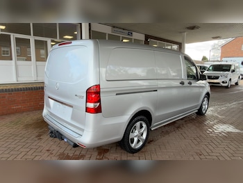 Used Mercedes-Benz Vito 2017 for sale - 77831819: Photo