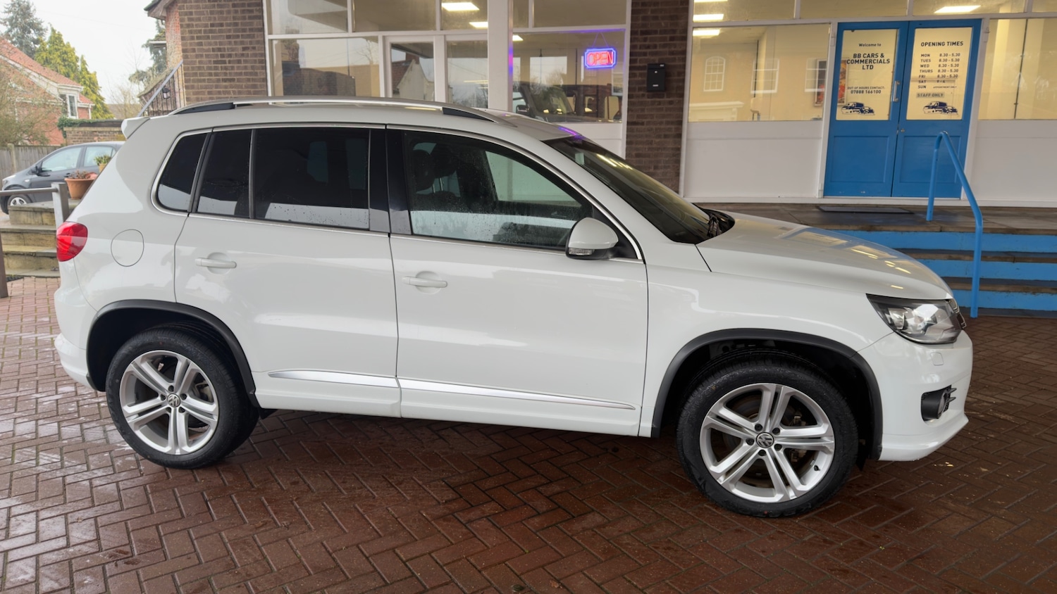 Used Volkswagen Tiguan 2025 for sale - 77818256: Photo 2