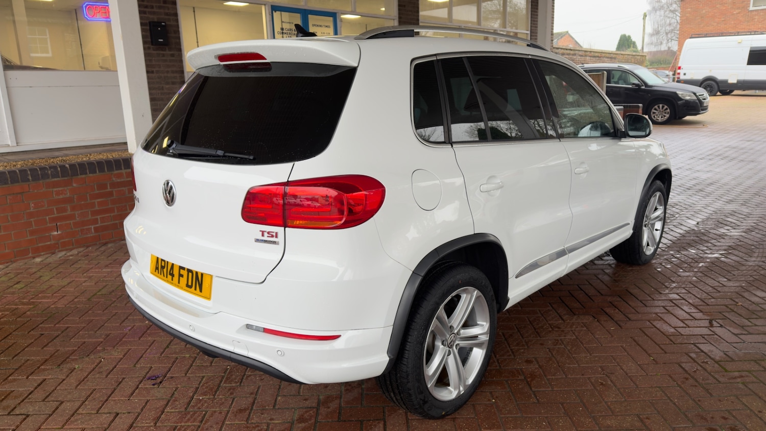 Used Volkswagen Tiguan 2025 for sale - 77818256: Photo 3