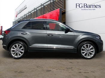Used Volkswagen T-Roc 2022 for sale - 75906295: Photo
