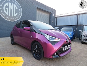 2018 - 1.0 VVT-i x-cite Automatic, Climate Control, Reverse Cam 5-Door