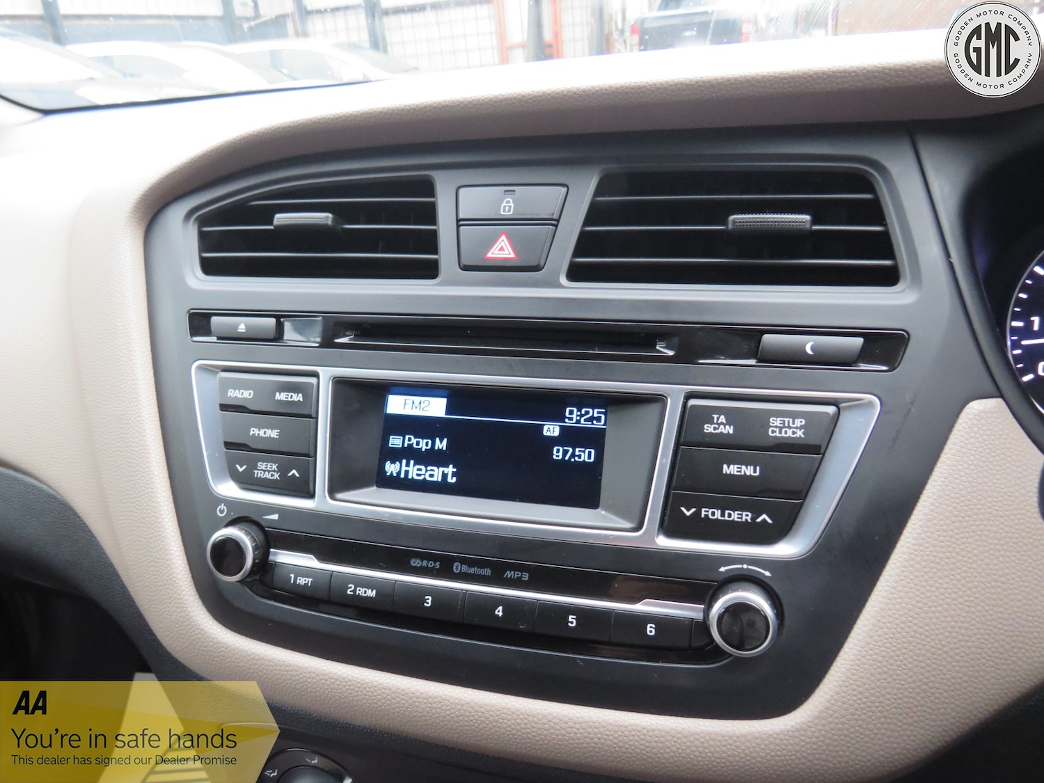 Used Hyundai i20 2015 for sale - 76482914: Photo 15