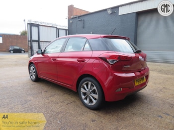 Used Hyundai i20 2015 for sale - 76482914: Photo