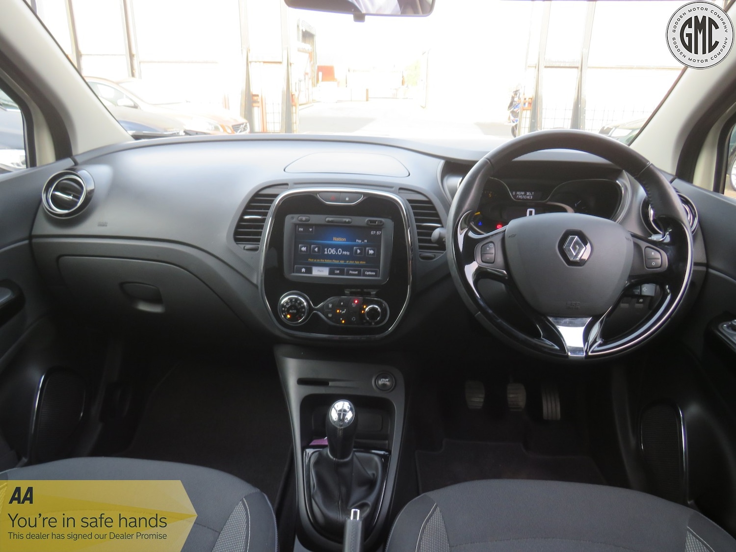 Used Renault Captur 2016 for sale - 78176074: Photo 2