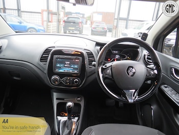 Used Renault Captur 2016 for sale - 76075988: Photo