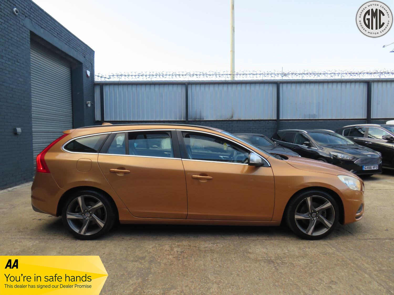 Used Volvo V60 2011 for sale - 77089892: Photo 10