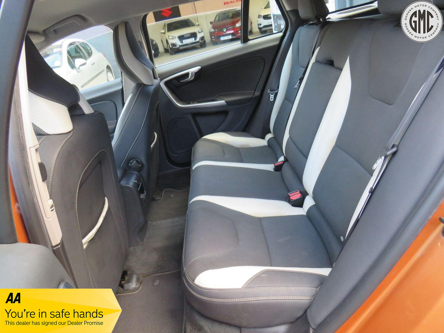 Used Volvo V60 2011 for sale - 77089892: Photo 12