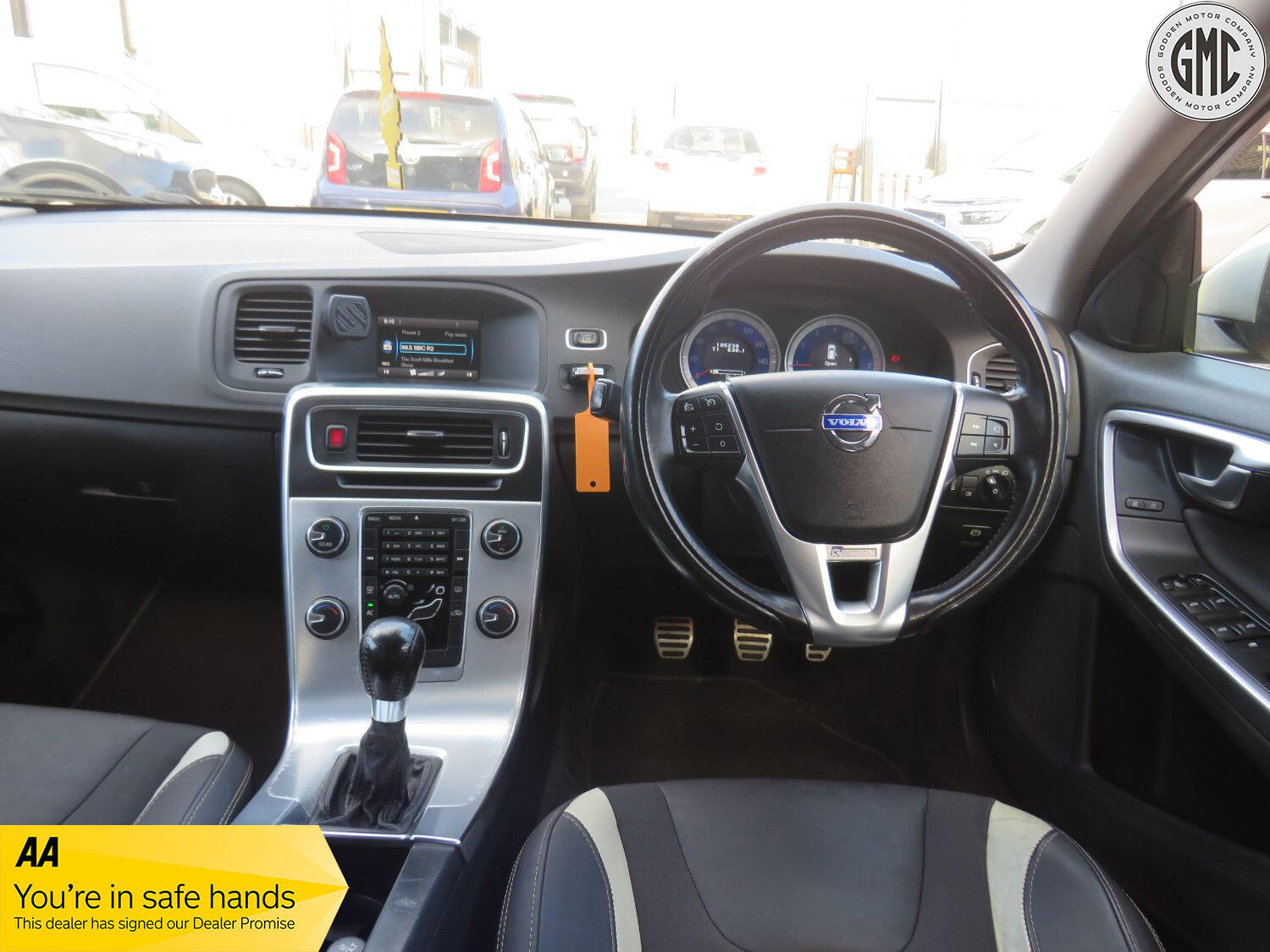 Used Volvo V60 2011 for sale - 77089892: Photo 2