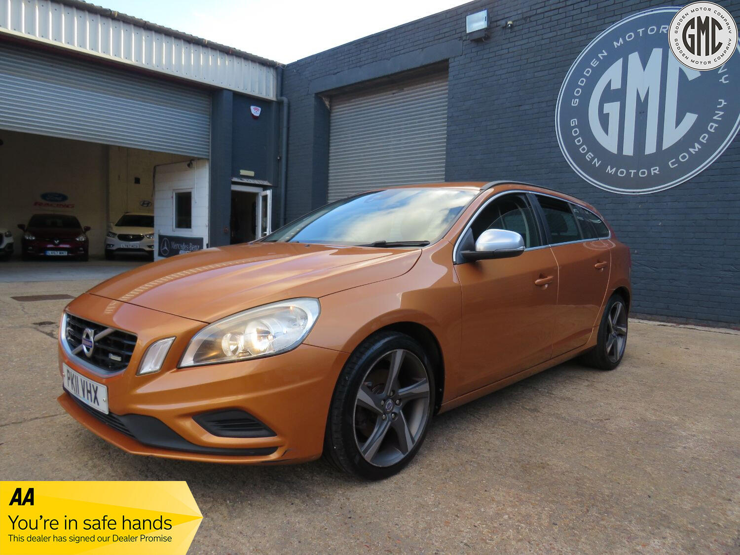 Used Volvo V60 2011 for sale - 77089892: Photo 6
