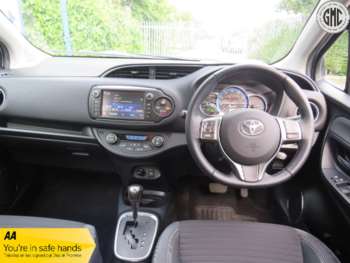 Used Toyota Yaris 2015 for sale - 74685911: Photo
