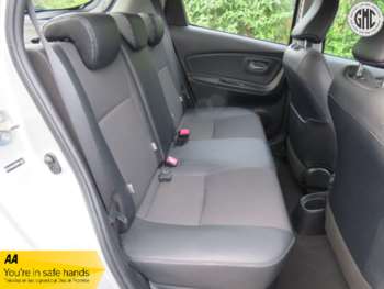 Used Toyota Yaris 2015 for sale - 74685911: Photo