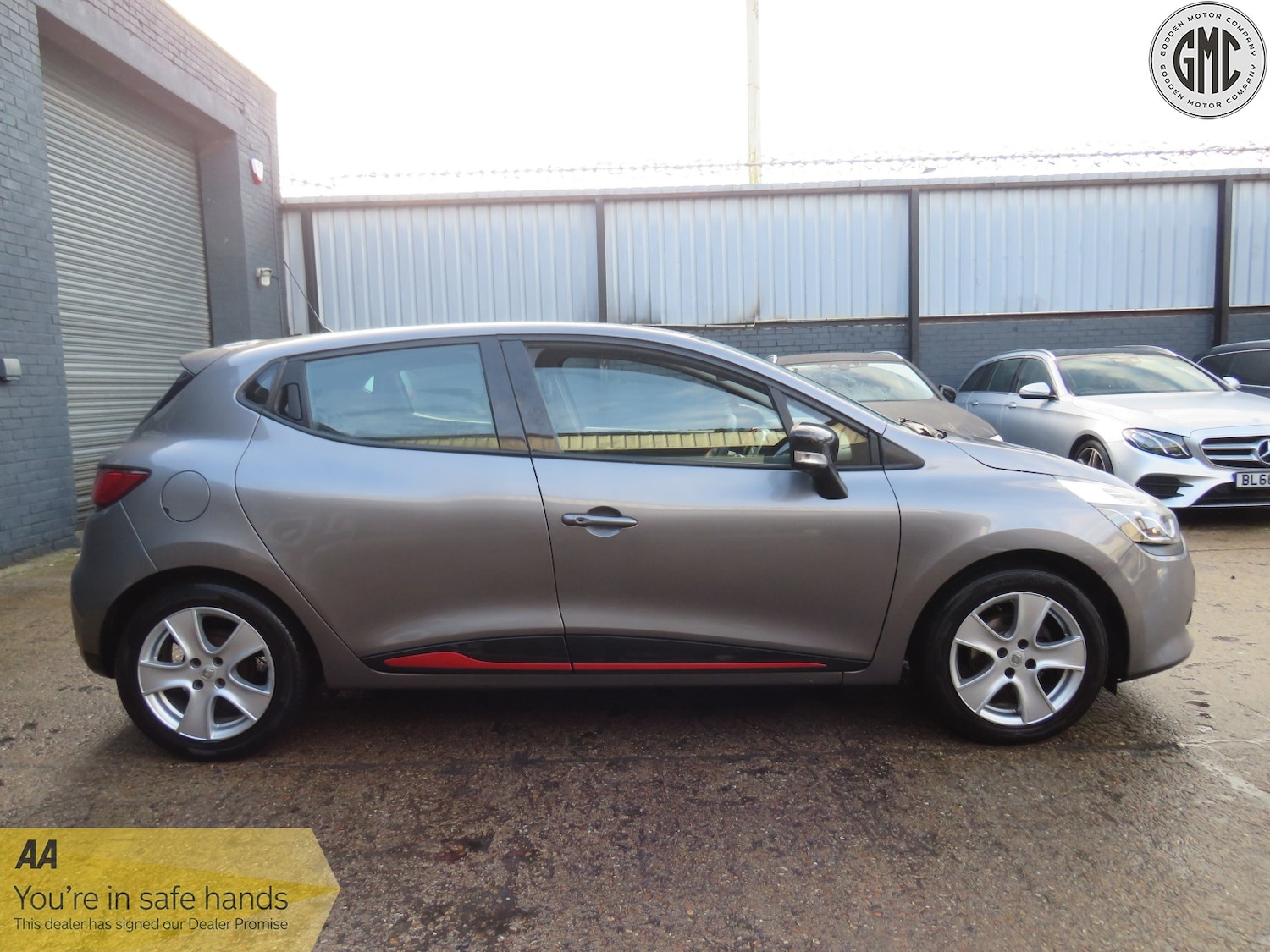 Used Renault Clio 2015 for sale - 77385360: Photo 10