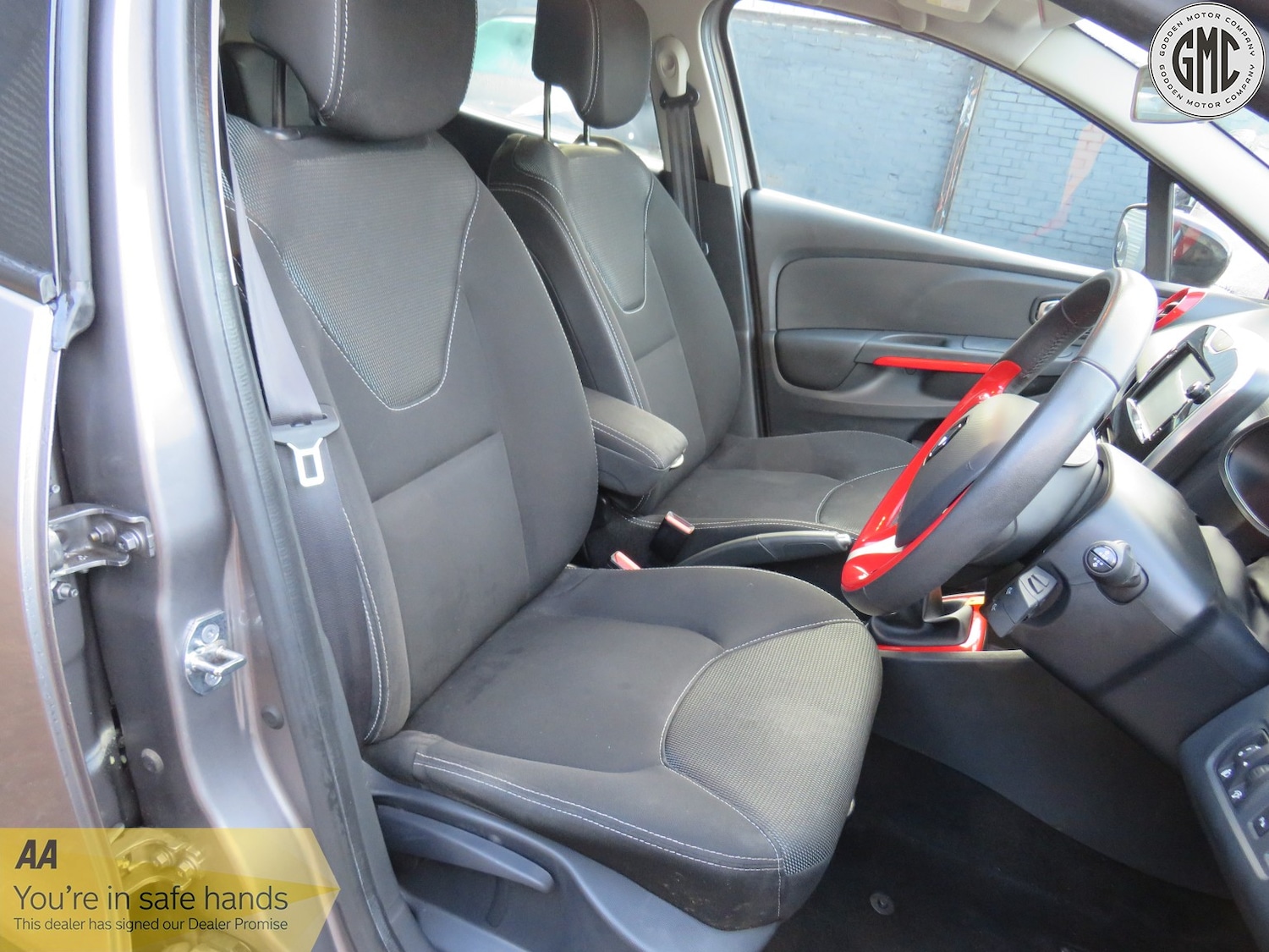 Used Renault Clio 2015 for sale - 77385360: Photo 14