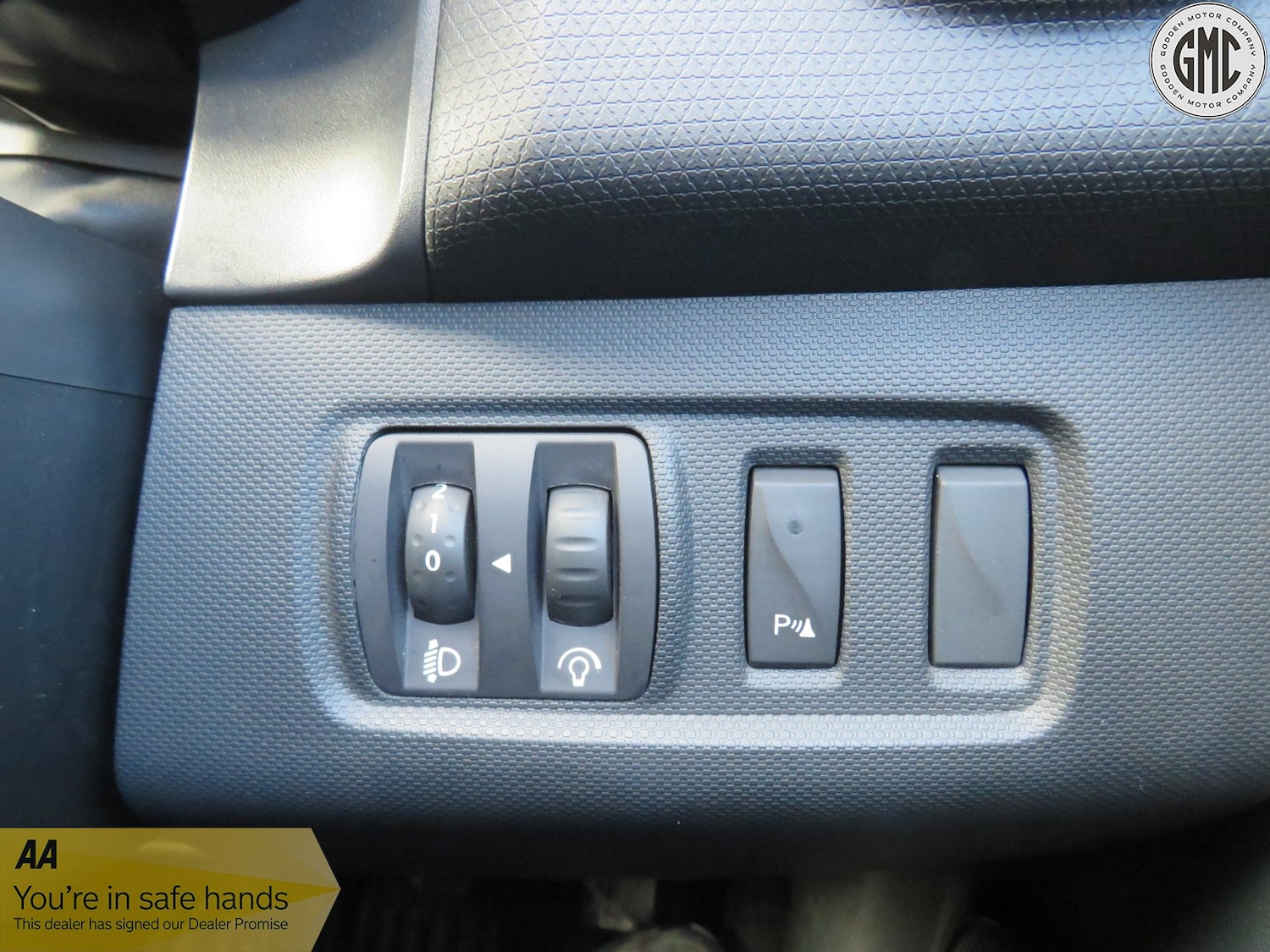 Used Renault Clio 2015 for sale - 77385360: Photo 25