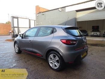Used Renault Clio 2015 for sale - 77385360: Photo