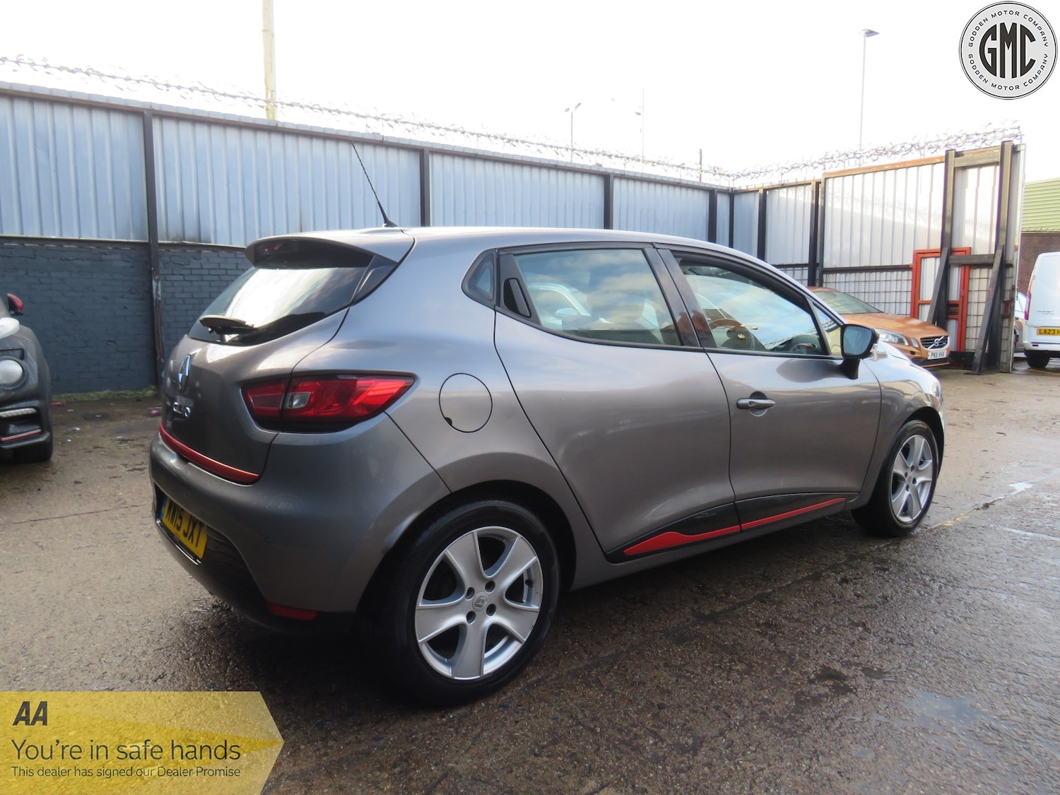 Used Renault Clio 2015 for sale - 77385360: Photo 9