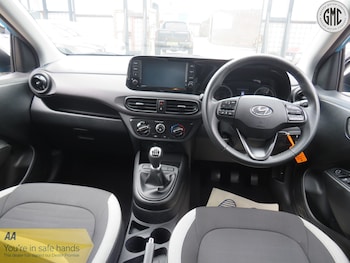 Used Hyundai i10 2020 for sale - 79429722: Photo