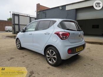 Used Hyundai i10 2019 for sale - 78640268: Photo