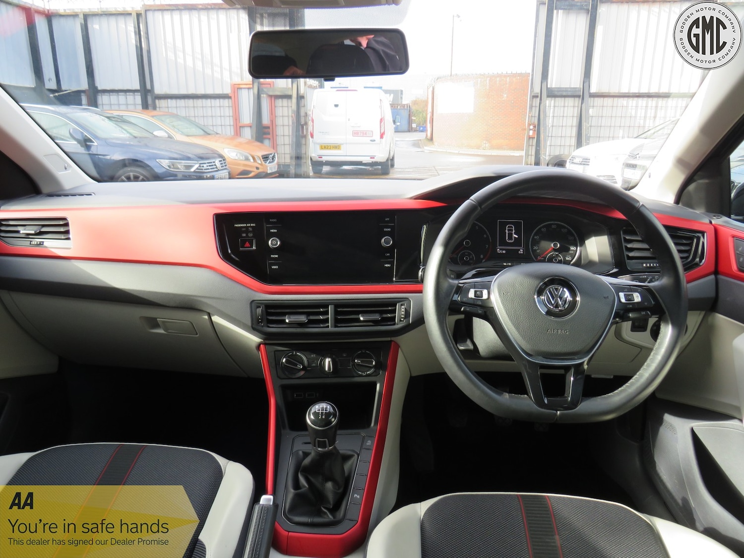 Used Volkswagen Polo 2018 for sale - 77385344: Photo 2